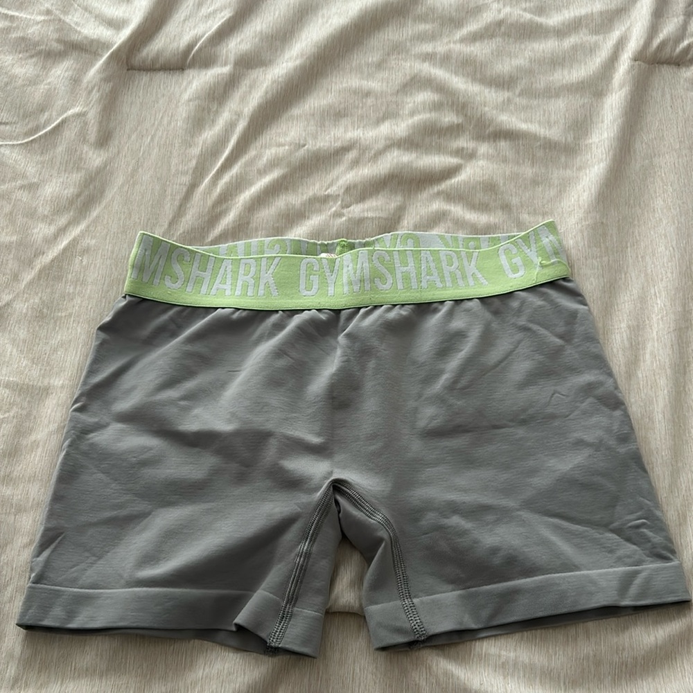 GYMSHARK SEAMLESS FLEX SHORTS